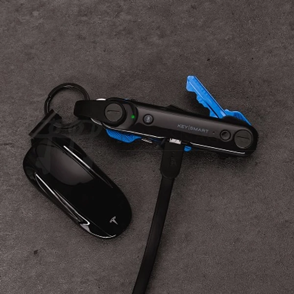 Kép 1/3 - KeySmart Max beépített TILE smart kulcsvadásszal Kulcstartó - Kulcsrendszerező